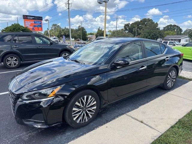 Used 2023 Nissan Altima 2.5 SV