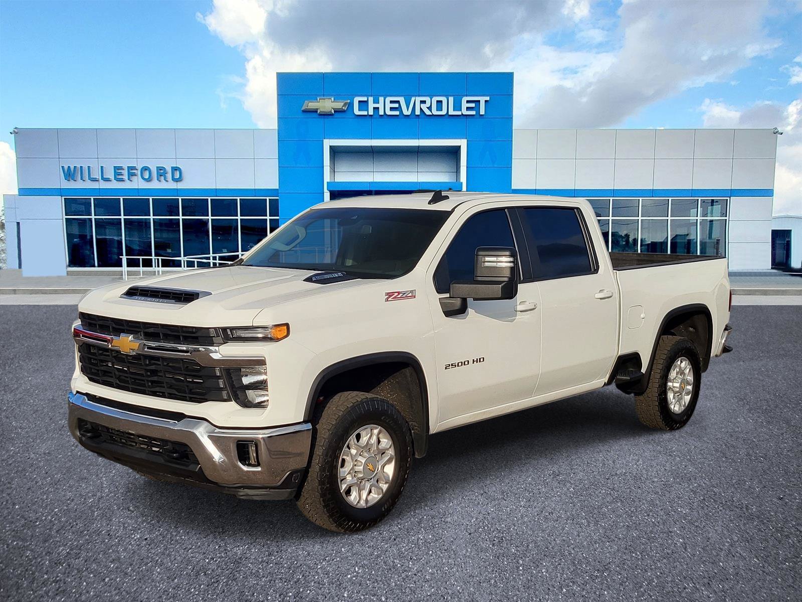 Used 2024 Chevrolet Silverado 2500 LT AWD/4WD image 1