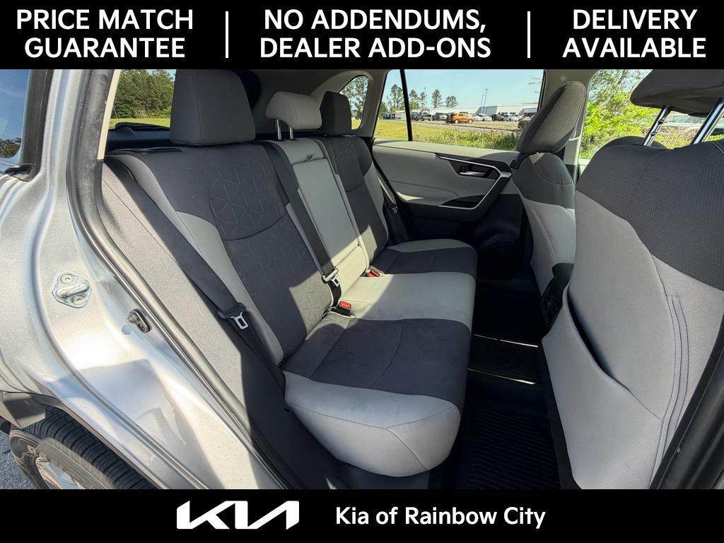 Used 2023 Toyota RAV4 XLE w/ Convenience Package FWD image 20
