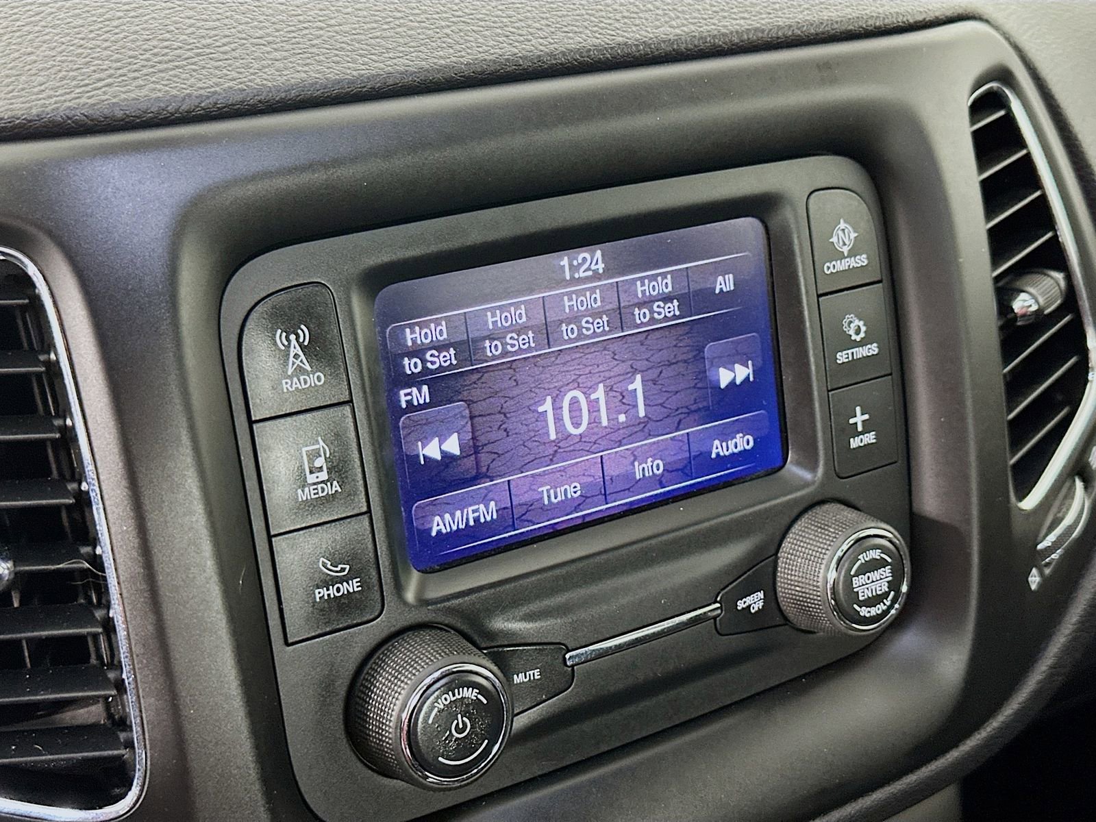 Used 2017 Jeep Compass Sport w/ Cold Weather Group image 15