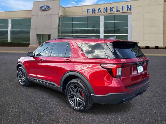 Certified 2025 Ford Explorer ST-Line w/ Premium Package image 5
