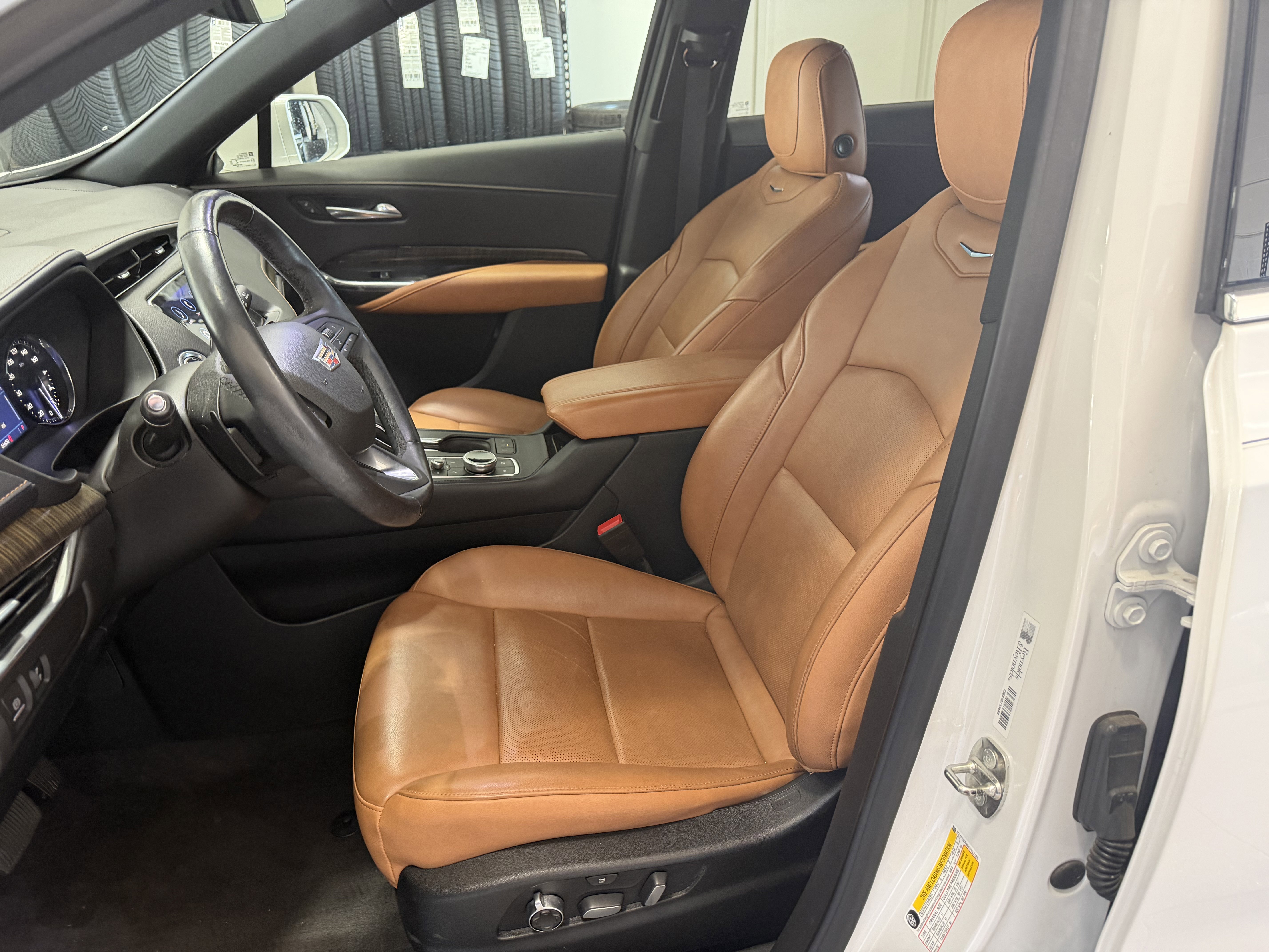 Used 2019 Cadillac XT4 Premium Luxury image 22