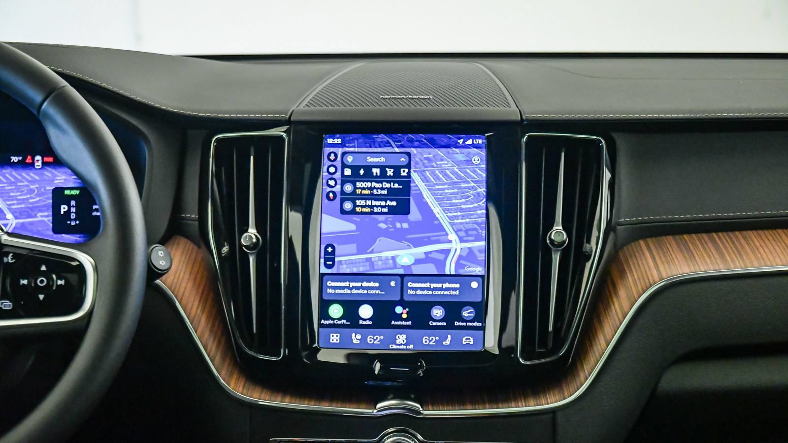Certified 2024 Volvo XC60 T8 Ultimate w/ Protection Package Premier AWD/4WD image 14