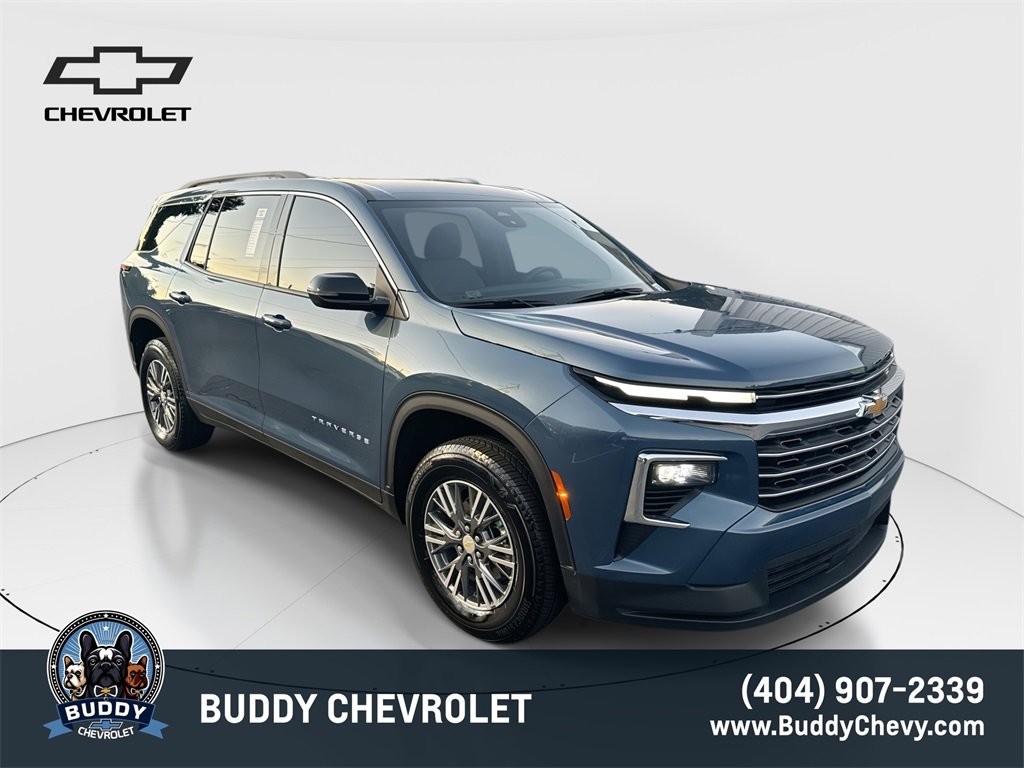 Used 2025 Chevrolet Traverse LT