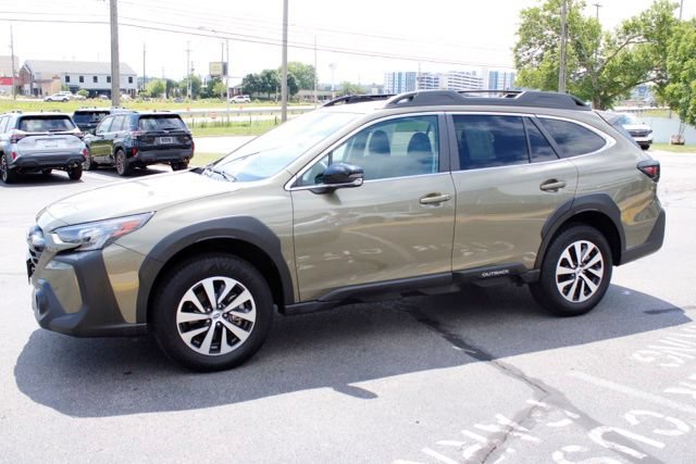 Used 2025 Subaru Outback Premium AWD/4WD image 10