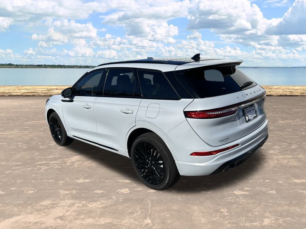 Used 2025 Lincoln Corsair Reserve w/ Equipment Group 202A image 11