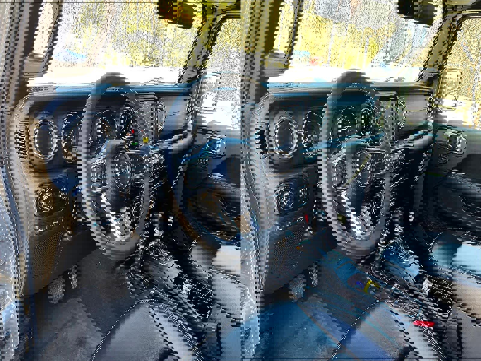 Used 2023 Jeep Wrangler Sahara w/ Cold Weather Group image 8