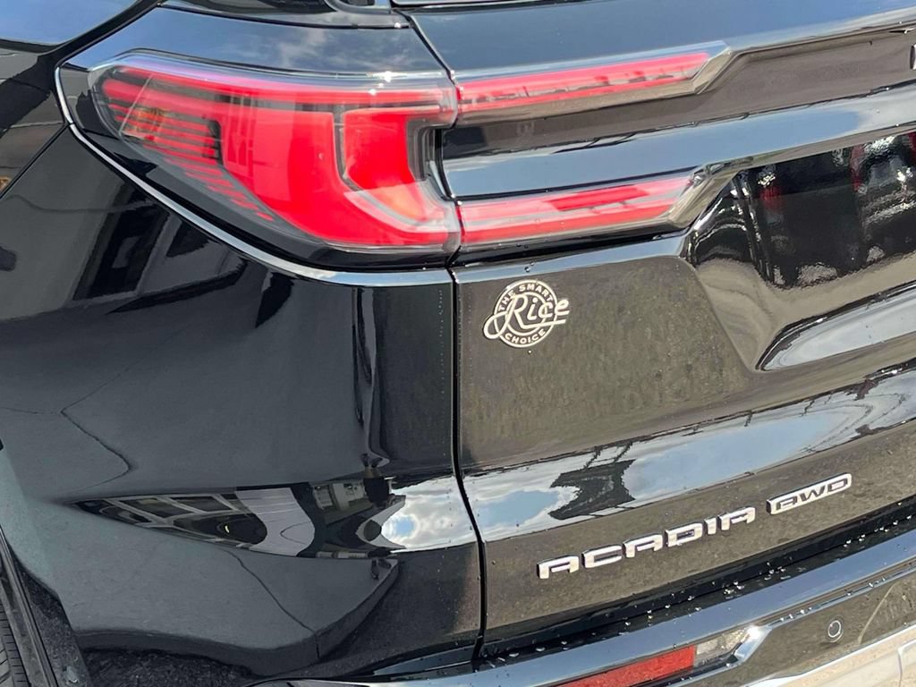 New 2027 GMC Acadia Denali w/ LPO, Floor Liner Package AWD/4WD image 10