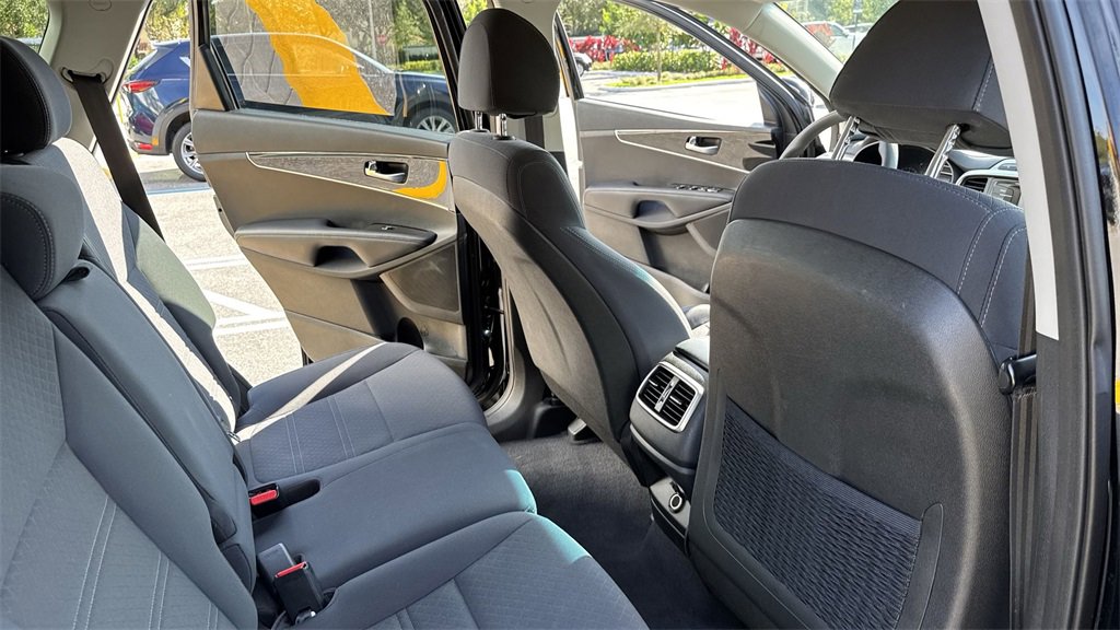 Used 2018 Kia Sorento L image 34