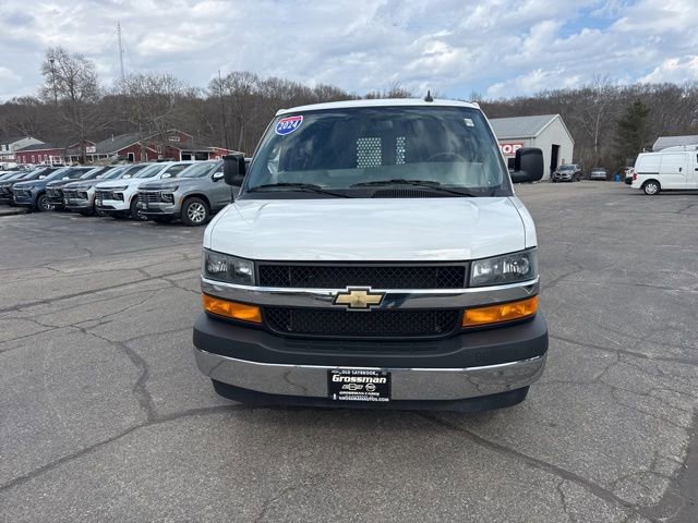 Used 2024 Chevrolet Express 2500 w/ Driver Convenience Package image 3