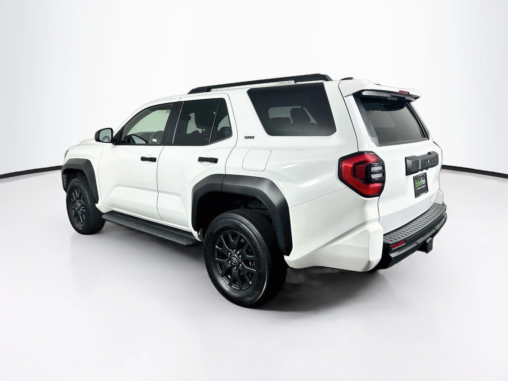 Used 2025 Toyota 4Runner SR5 AWD/4WD image 5