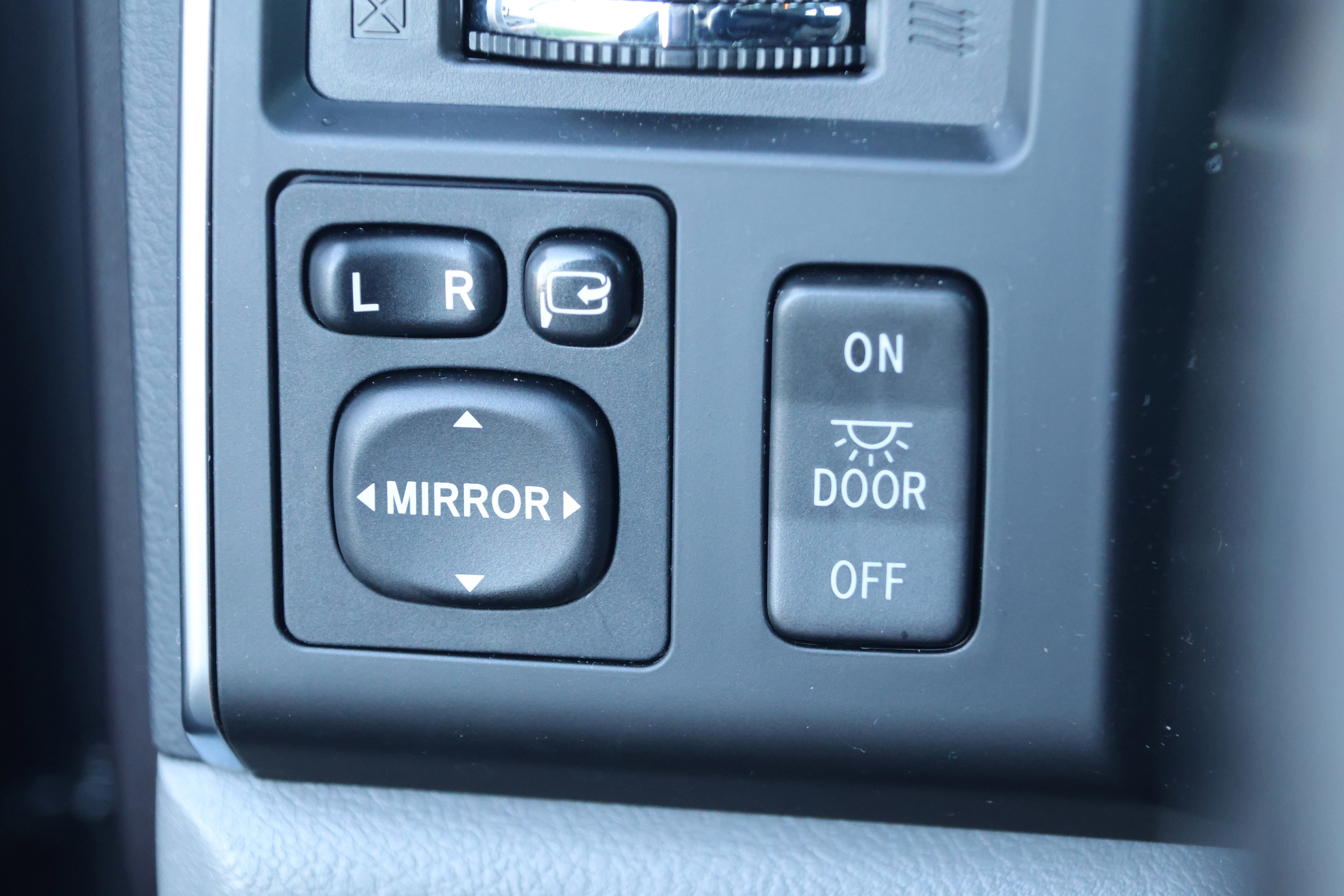 Used 2018 Toyota Sequoia Platinum image 15