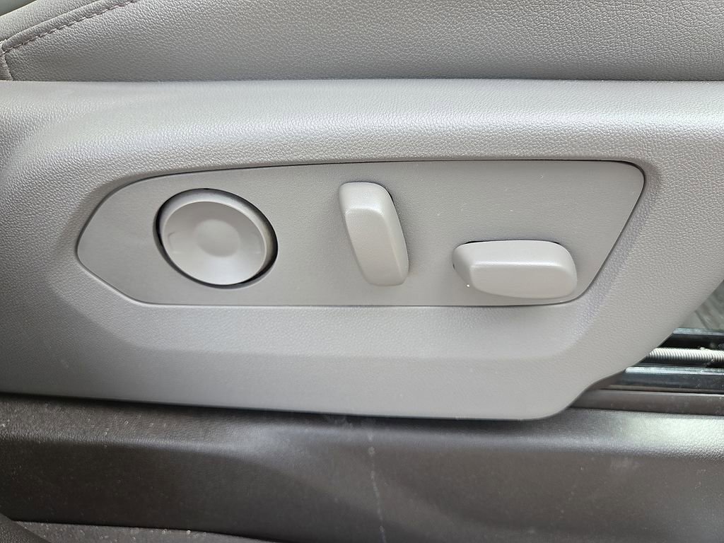 Used 2024 Chevrolet Silverado 1500 LTZ w/ Technology Package image 15