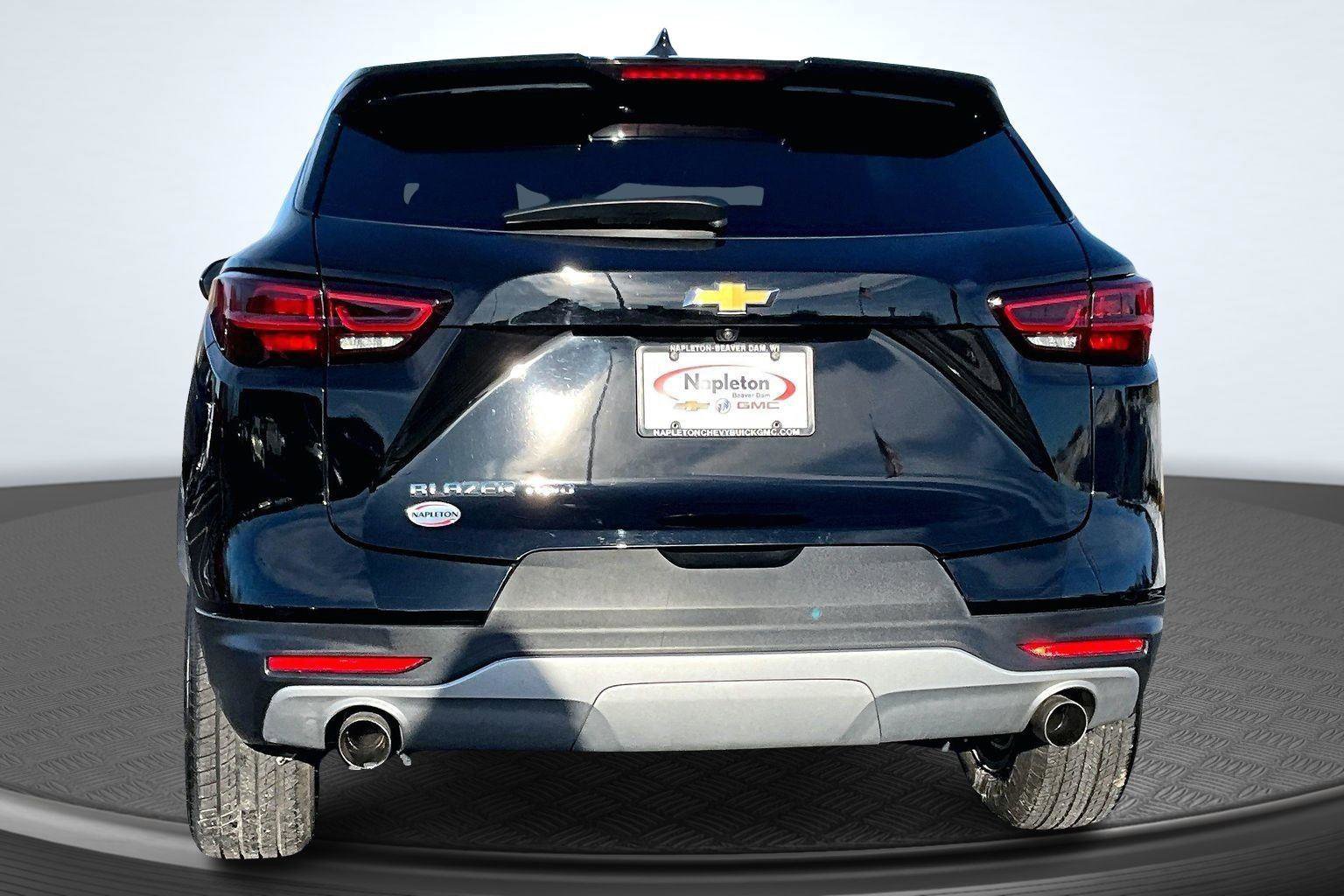 Used 2023 Chevrolet Blazer LT w/ Driver Confidence Package image 4