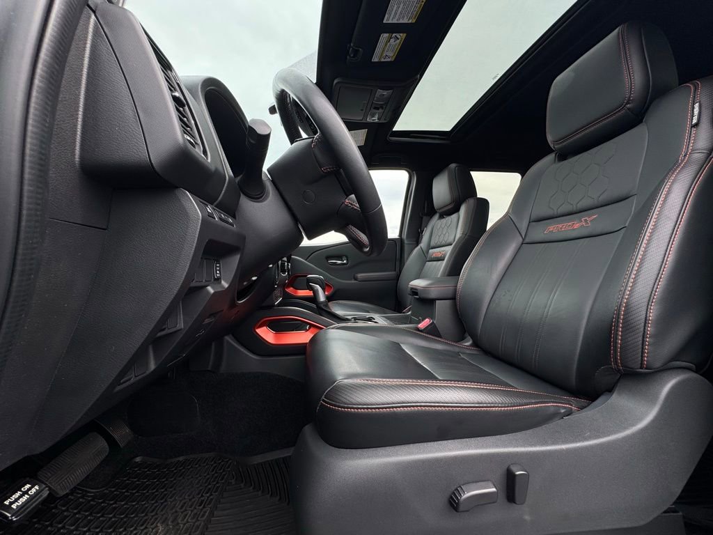 Used 2023 Nissan Frontier Pro-X w/ Pro-X Premium Package image 16