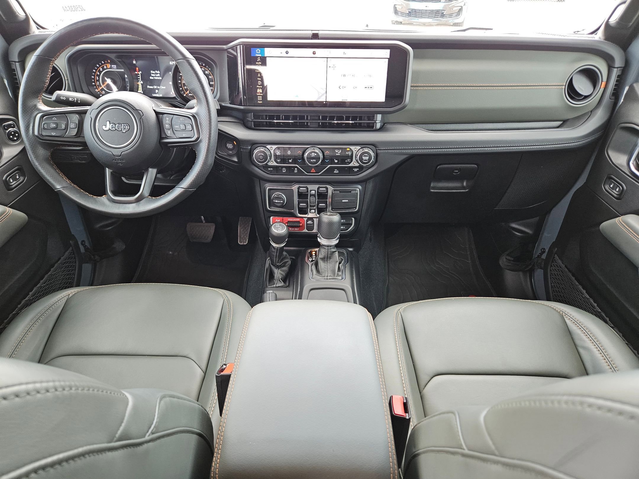 Certified 2024 Jeep Gladiator Mojave w/ Technology Group image 16