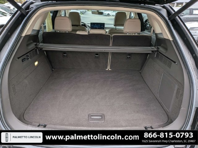 Certified 2023 Lincoln Nautilus FWD w/ Premium Package image 12