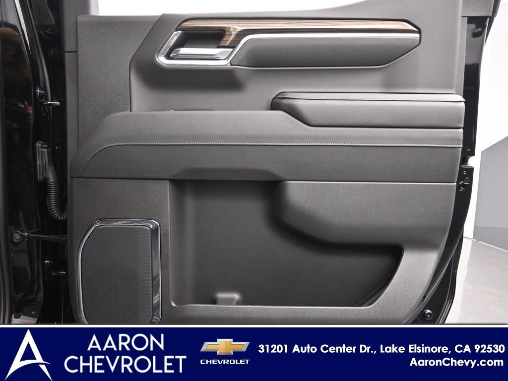 New 2026 Chevrolet Silverado 1500 RST w/ Dark Appearance Package image 29