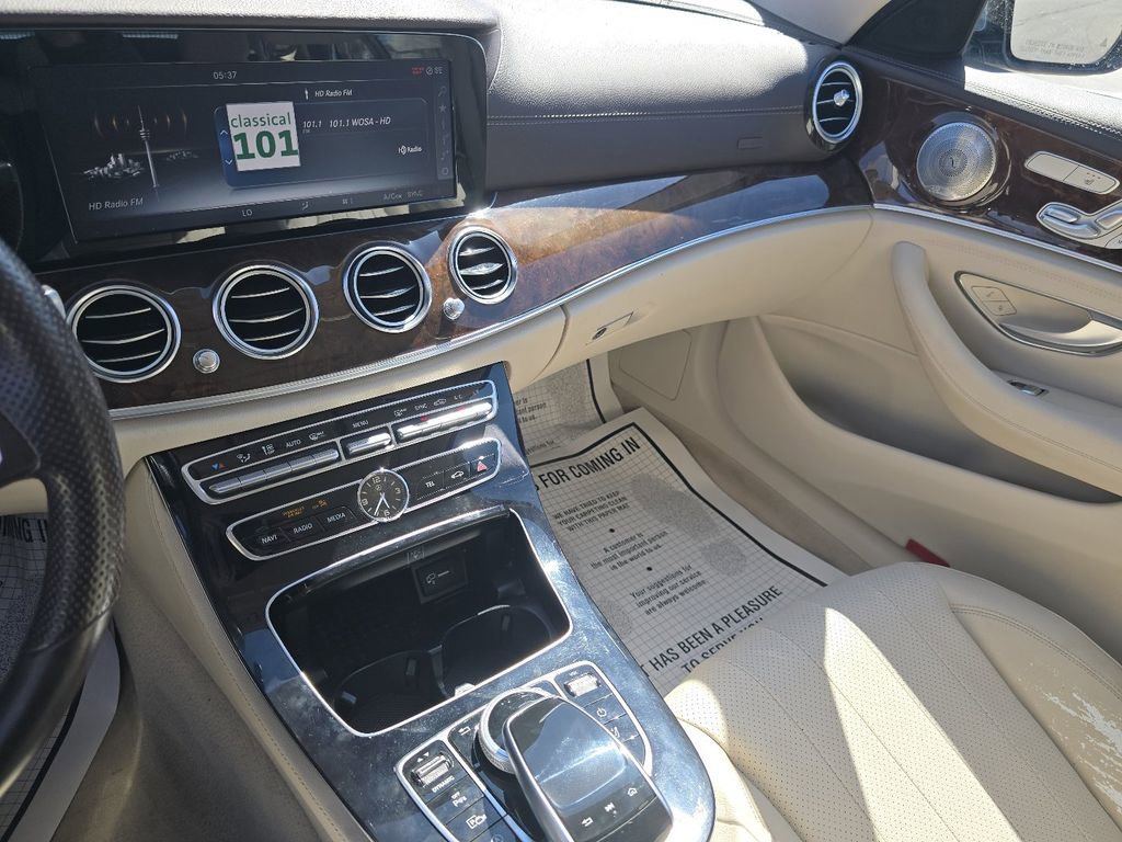 Used 2017 Mercedes-Benz E 400 4MATIC Wagon image 32