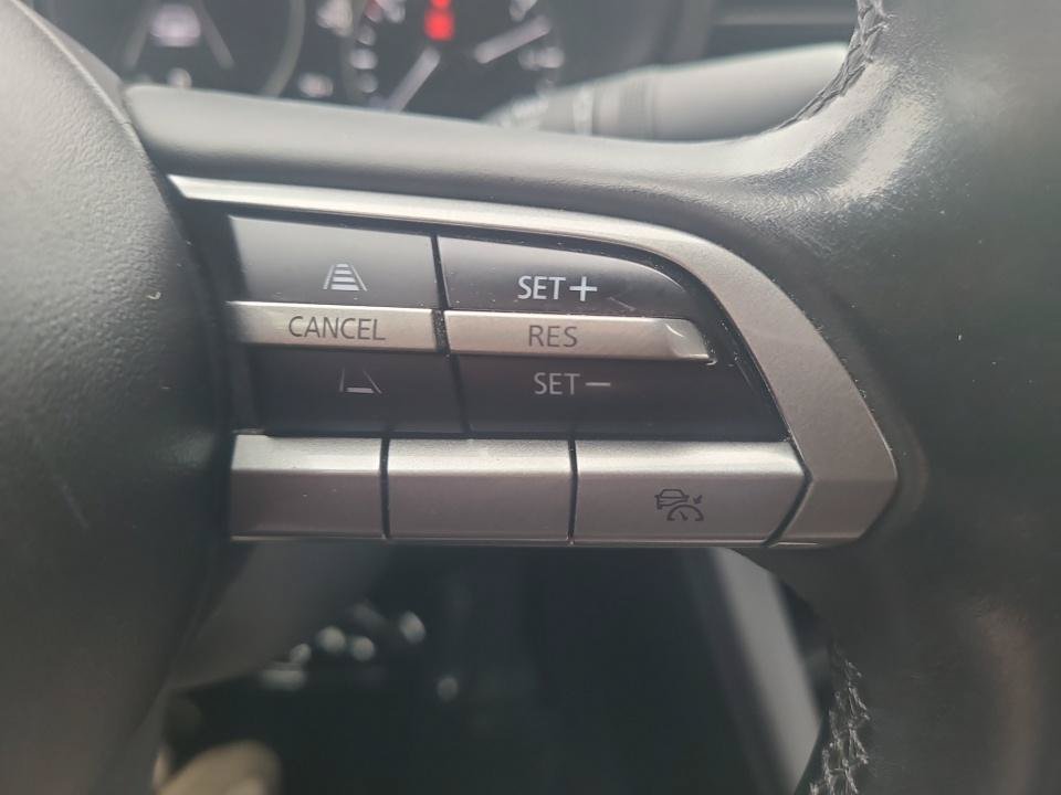 Used 2023 MAZDA MAZDA3 s FWD image 19