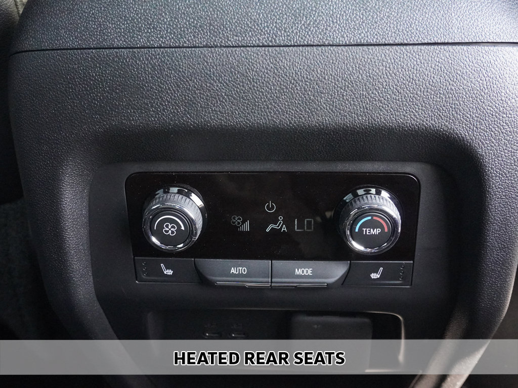 Used 2026 Chevrolet Traverse RS AWD/4WD image 9