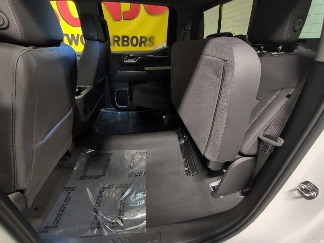 New 2026 Chevrolet Silverado 1500 RST w/ Dark Appearance Package image 34