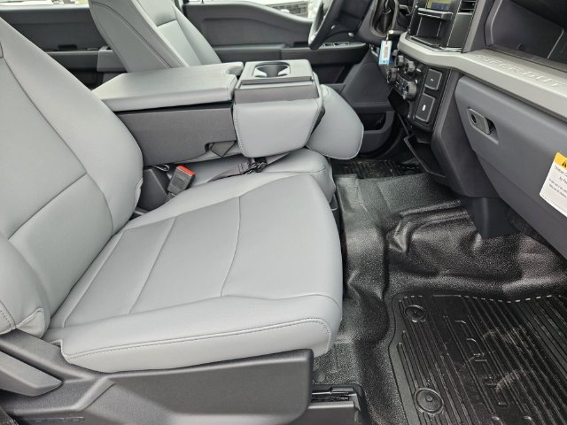 New 2026 Ford F250 XL w/ FX4 Off-Road Package AWD/4WD image 11