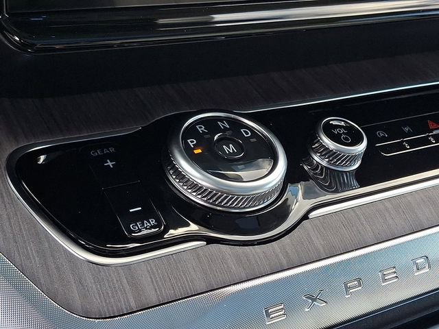 New 2025 Ford Expedition Platinum w/ Platinum Ultimate Package image 11