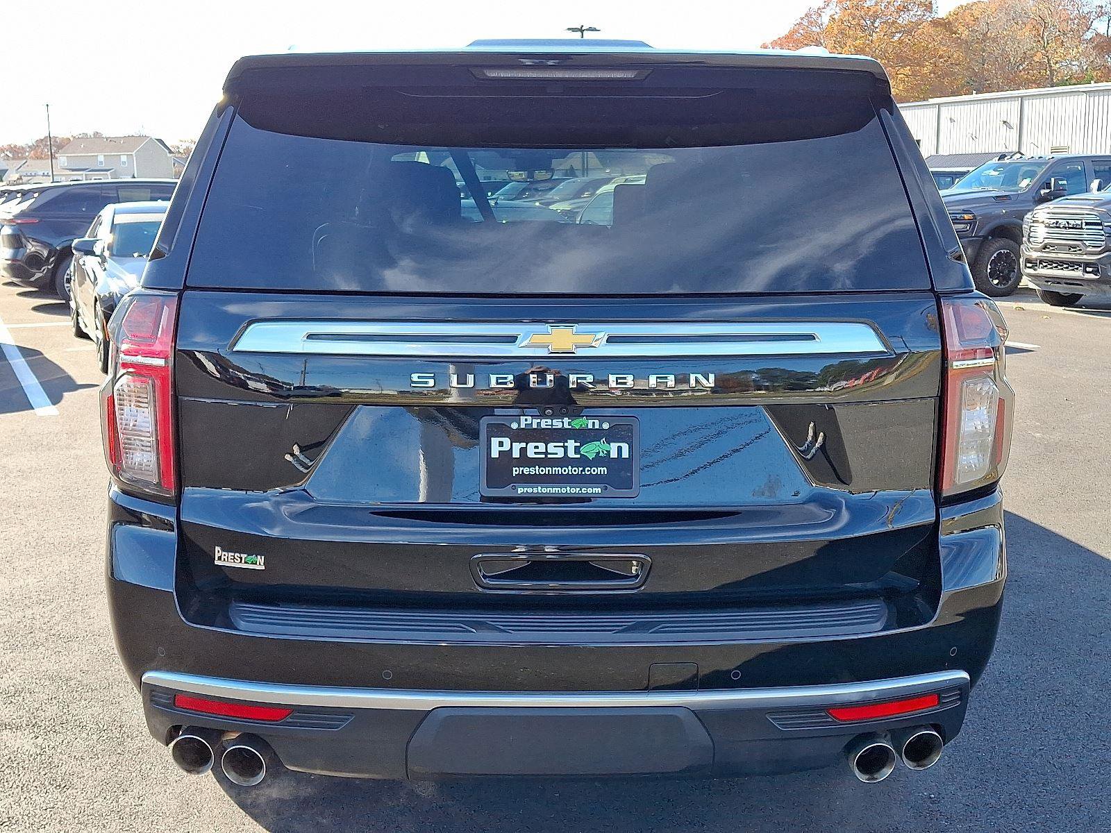 Used 2023 Chevrolet Suburban High Country image 5