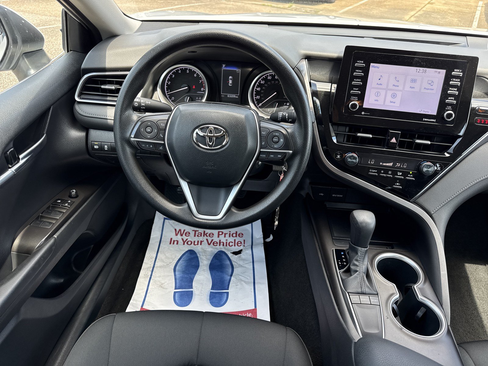 Used 2023 Toyota Camry LE FWD image 14