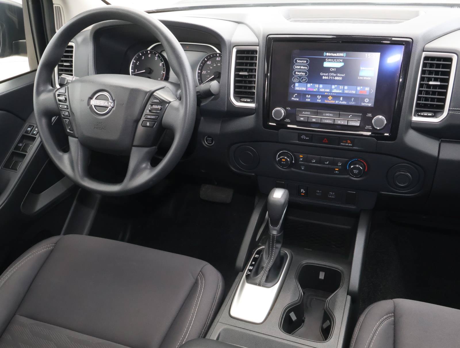 Used 2024 Nissan Frontier SV w/ Technology Package RWD image 11