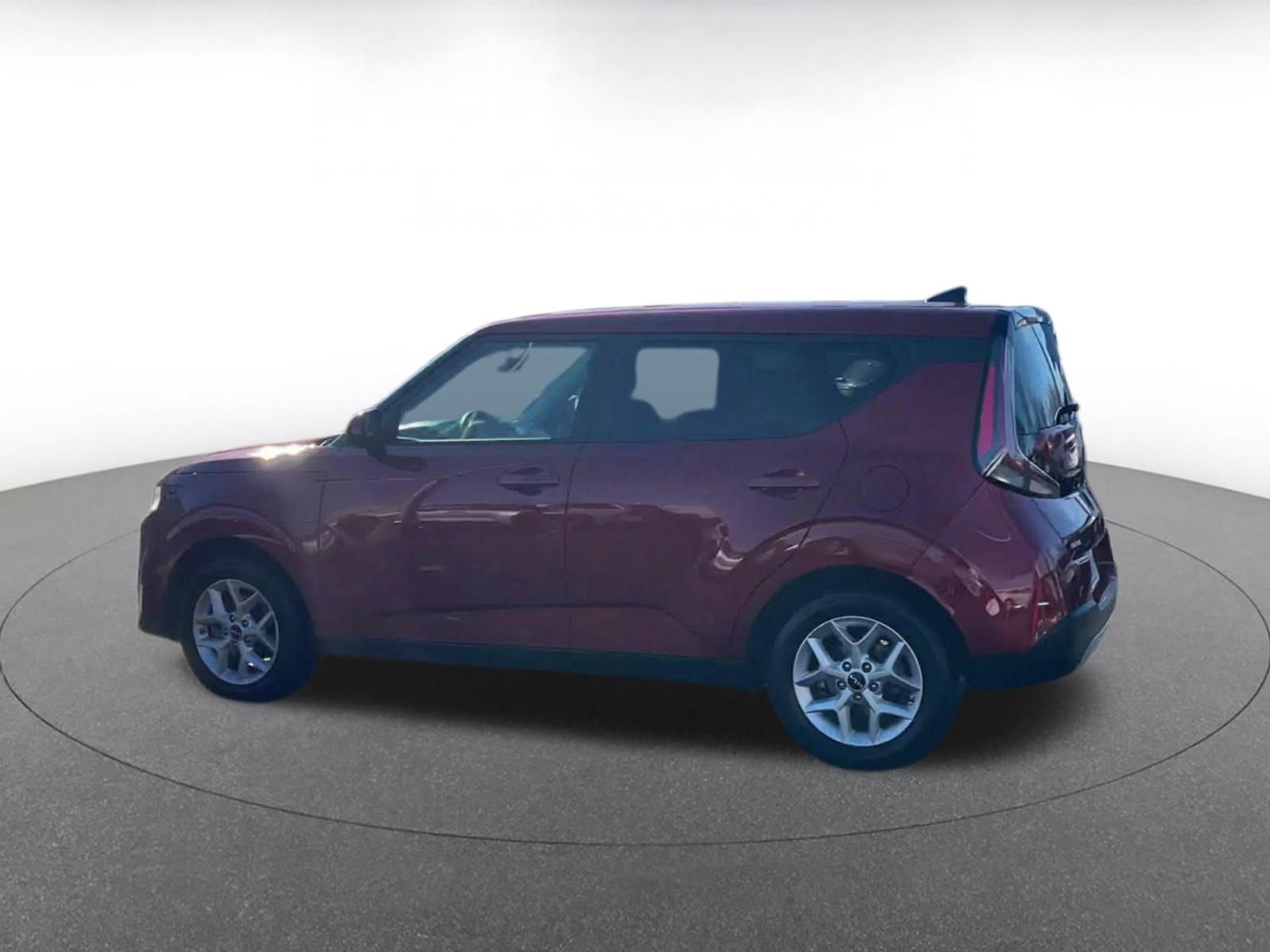 Used 2025 Kia Soul LX w/ LX Technology Package image 10