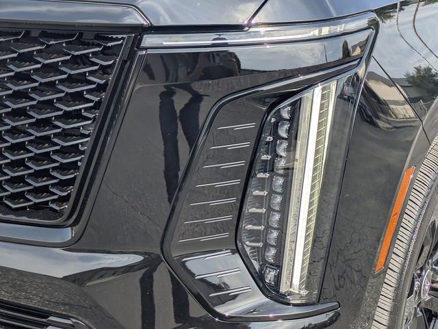 Certified 2025 Cadillac Escalade Sport Platinum w/ LPO, Floor Liner Package AWD/4WD image 9