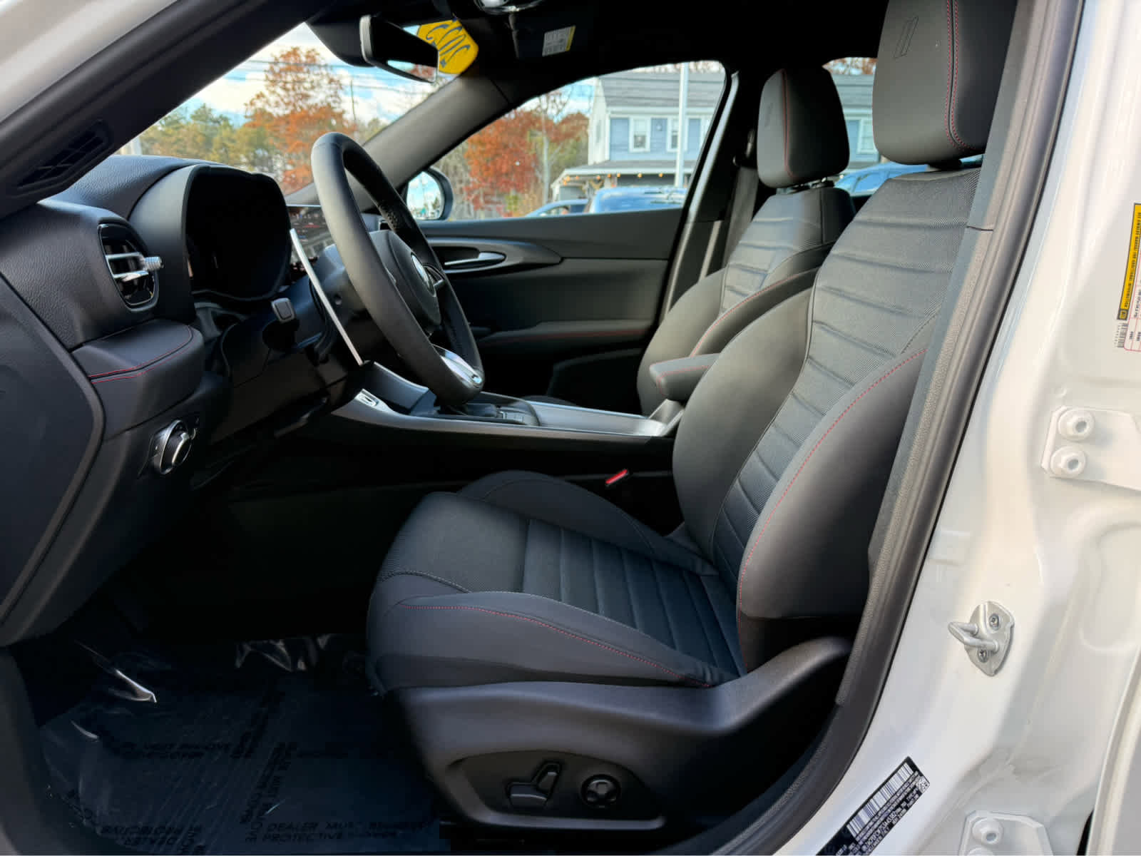 Used 2025 Dodge Hornet R/T w/ R/T Blacktop Package image 12