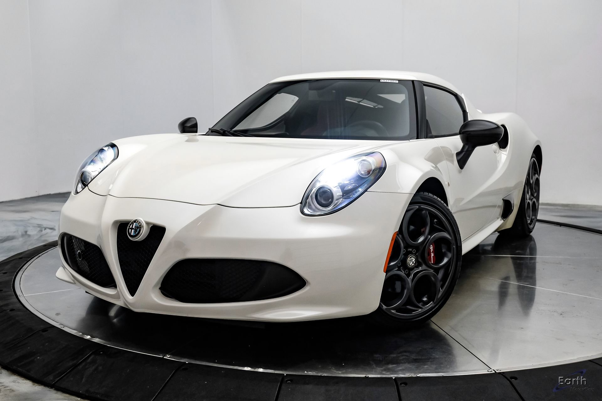 Used 2015 Alfa Romeo 4C Coupe w/ Leather Interior Group RWD image 5