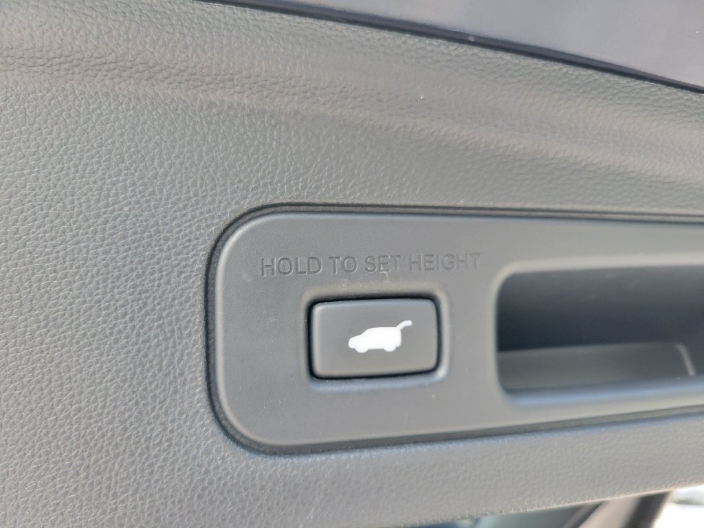 Used 2024 Acura MDX w/ Technology Package FWD image 9