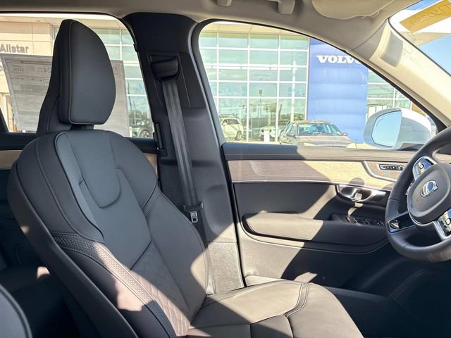 New 2026 Volvo XC90 B5 Plus w/ Protection Package Premier AWD/4WD image 16