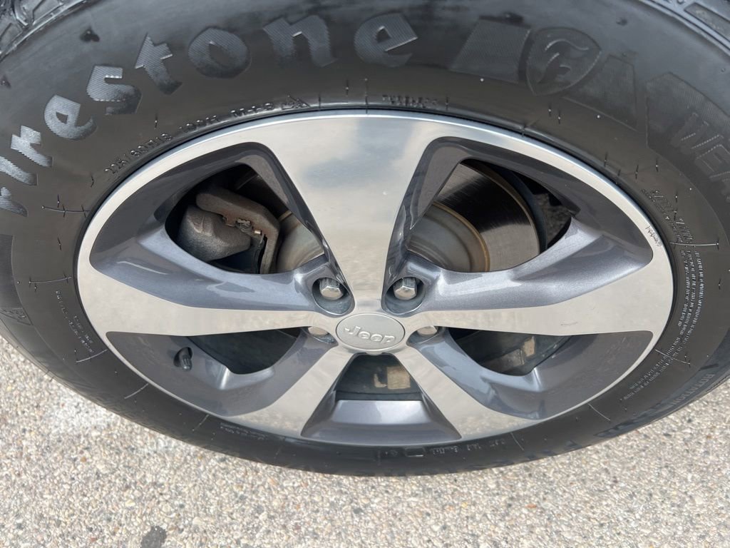 Used 2019 Jeep Cherokee Limited image 45