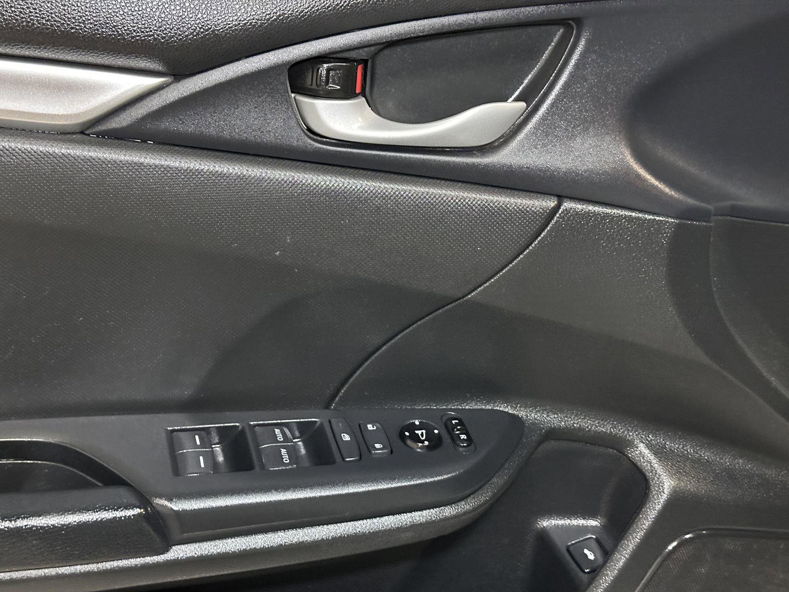 Used 2020 Honda Civic Sport image 21