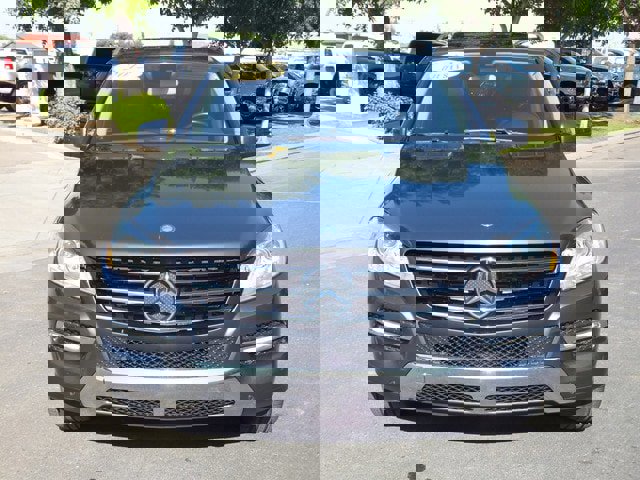 Used 2012 Mercedes-Benz ML 350 BlueTEC 4MATIC image 4