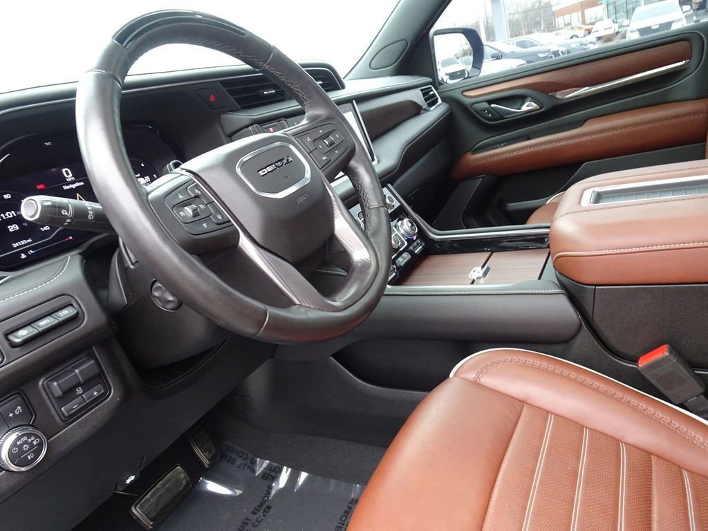 Used 2023 GMC Yukon Denali Ultimate w/ LPO, Floor Liner Package image 13