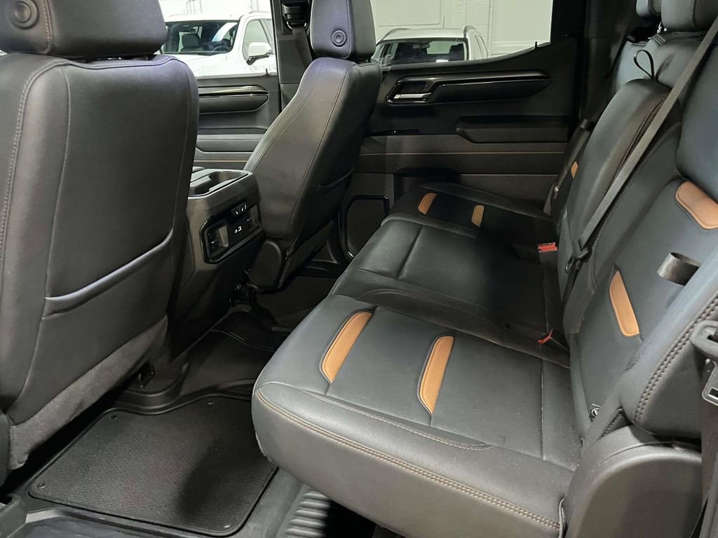 Used 2023 GMC Sierra 1500 AT4 w/ AT4 Preferred Package image 11
