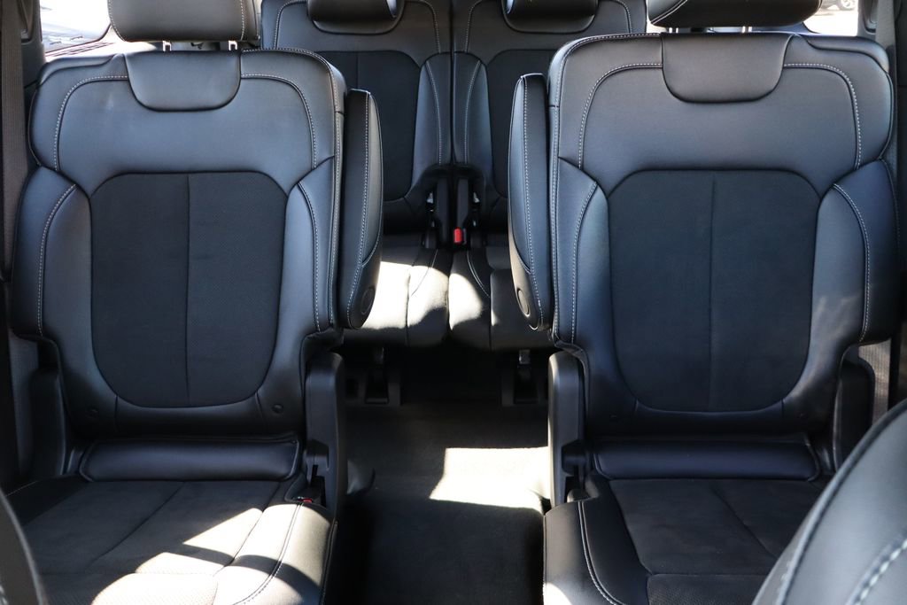 Used 2024 Jeep Grand Cherokee L Altitude image 37