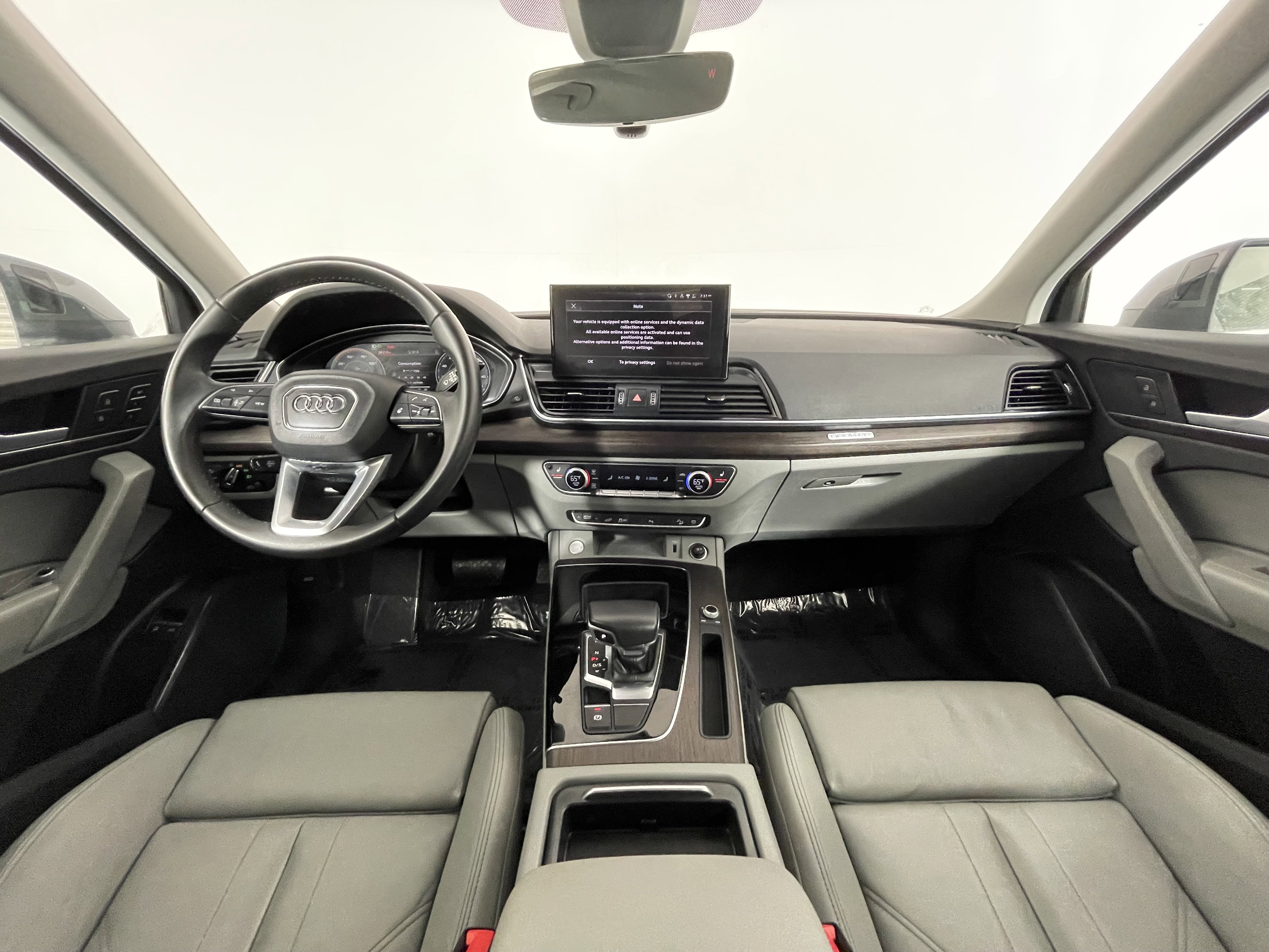 Used 2022 Audi Q5 e Premium w/ Convenience Package image 11