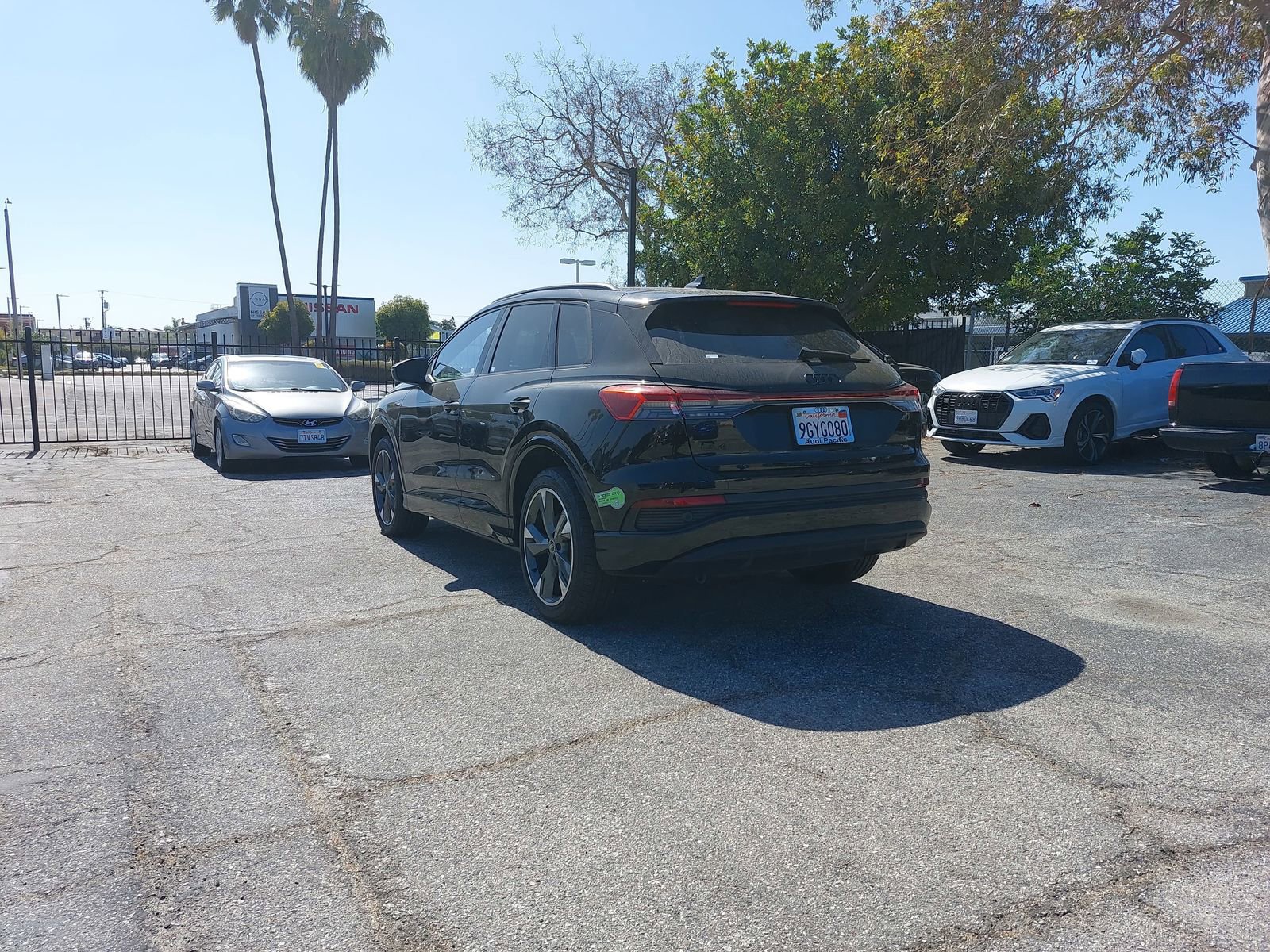 Used 2023 Audi Q4 e-tron Premium w/ Convenience Package AWD/4WD image 4