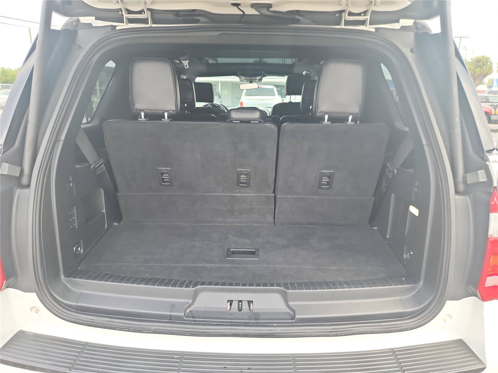 Certified 2020 Ford Expedition XLT w/ Equipment Group 202A RWD image 18