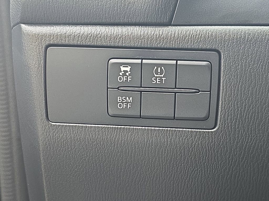 Used 2016 MAZDA MAZDA3 s Touring image 25