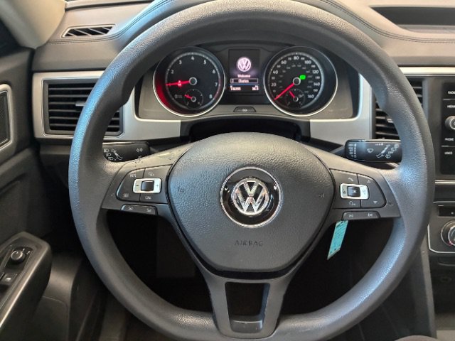 Used 2018 Volkswagen Atlas Launch Edition FWD image 18