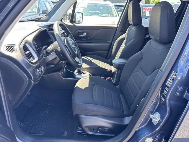 Used 2022 Jeep Renegade Latitude w/ Convenience Group AWD/4WD image 10