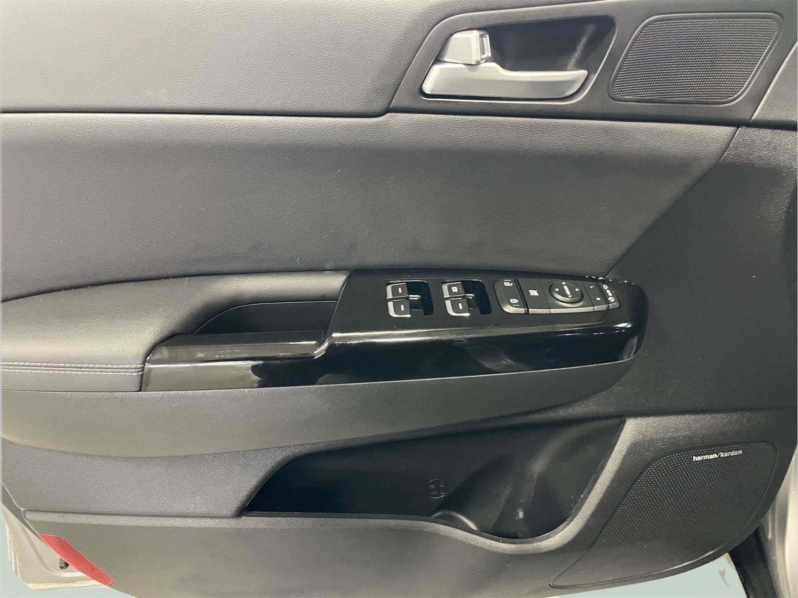 Used 2020 Kia Sportage SX image 26